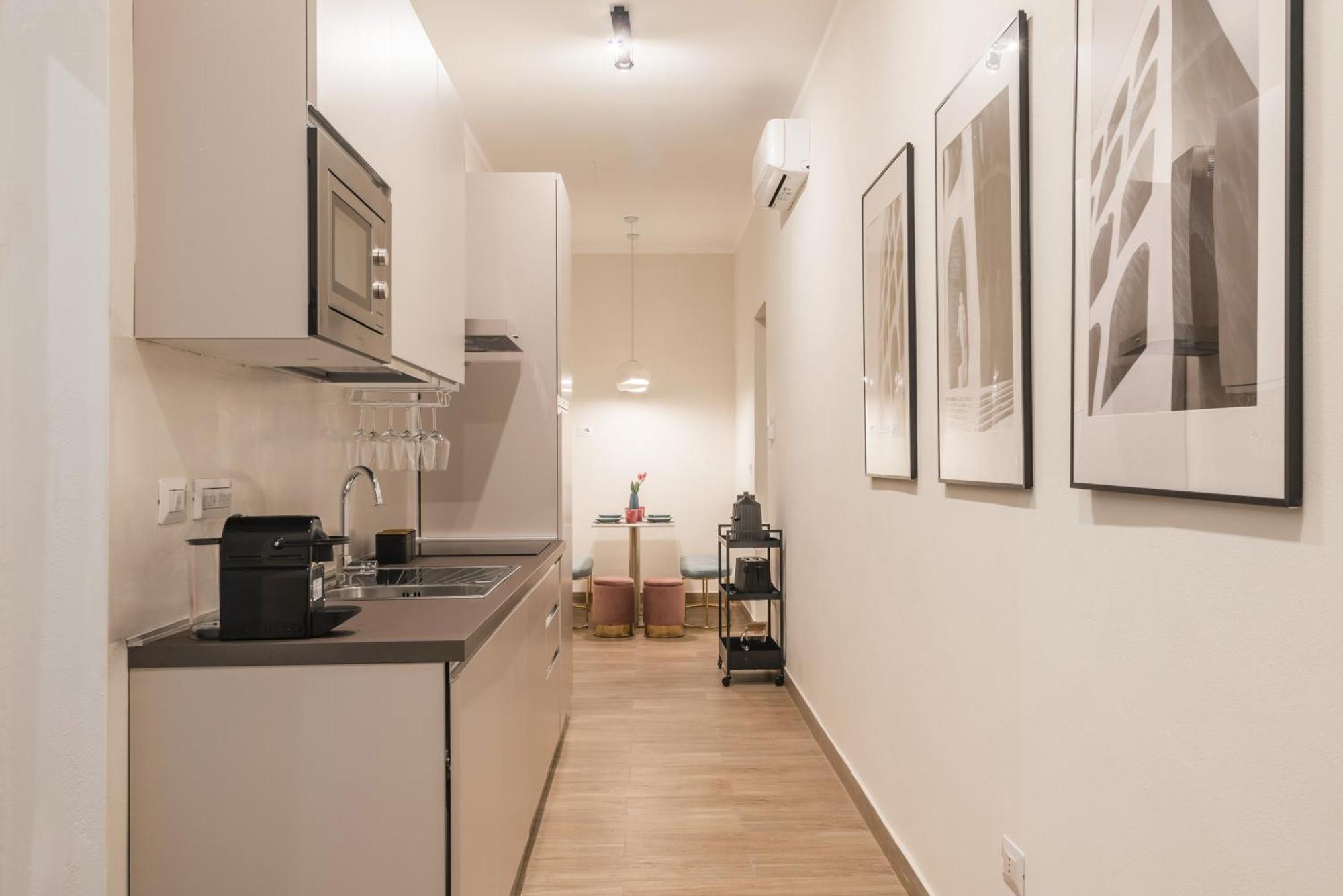 C3 Top Class Apartment, 2 Camere Da Letto, 2 Bagni, Giardino Distante 15 Minuti A Piedi Da Fontana Di Trevi Róma Kültér fotó